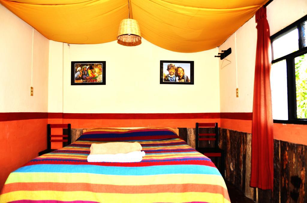 Hostal El Rincon De Los Camellos San Cristóbal de Las Casas Rom bilde